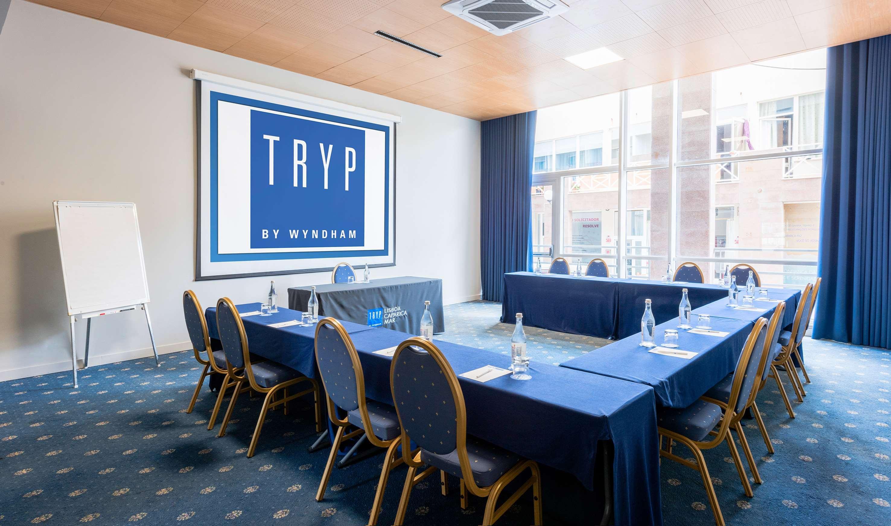 Отель Tryp By Wyndham Lisboa Caparica Mar Кошта-да-Капарика Экстерьер фото