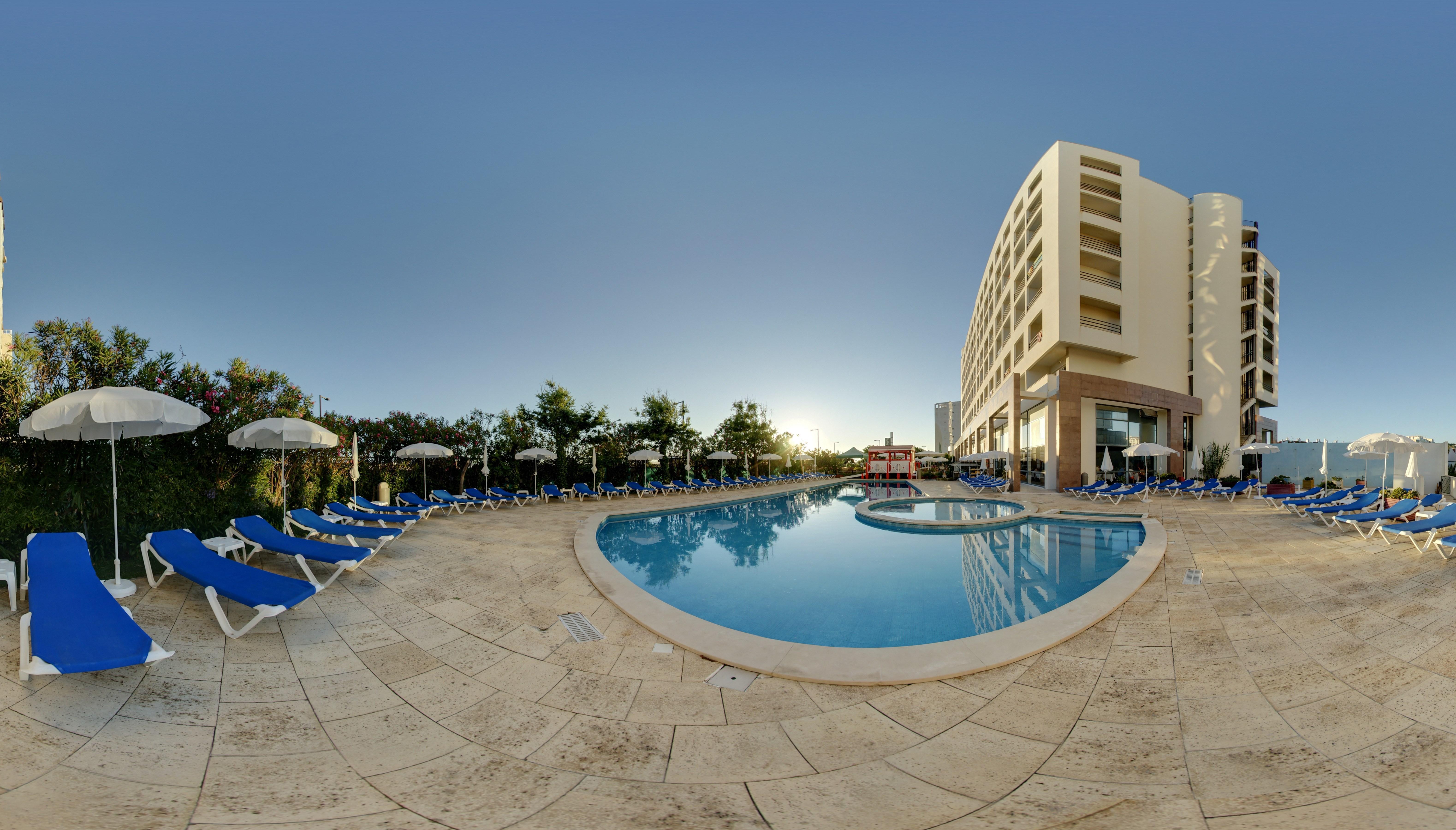 Отель Tryp By Wyndham Lisboa Caparica Mar Кошта-да-Капарика Экстерьер фото