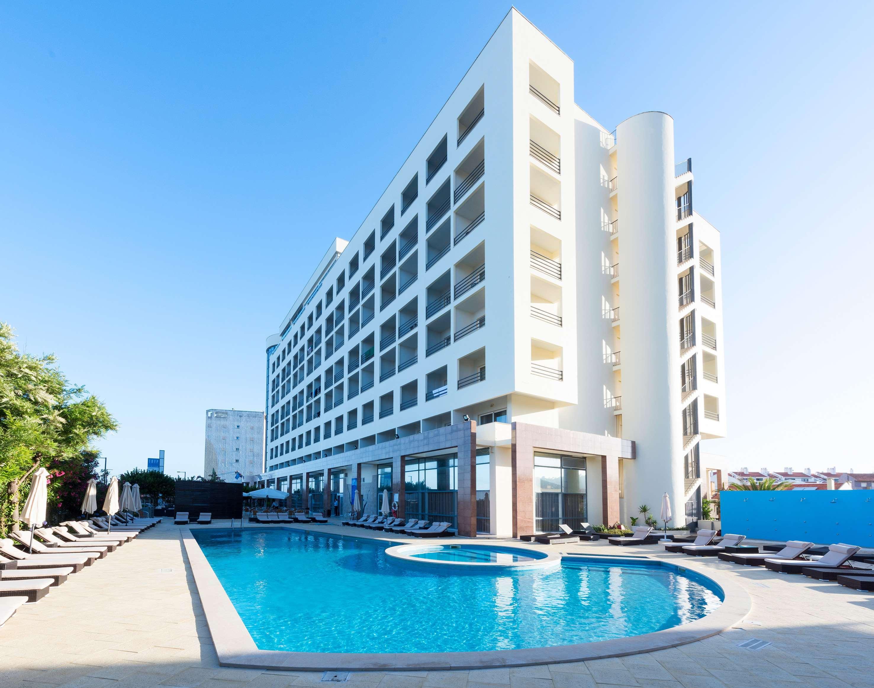 Отель Tryp By Wyndham Lisboa Caparica Mar Кошта-да-Капарика Экстерьер фото